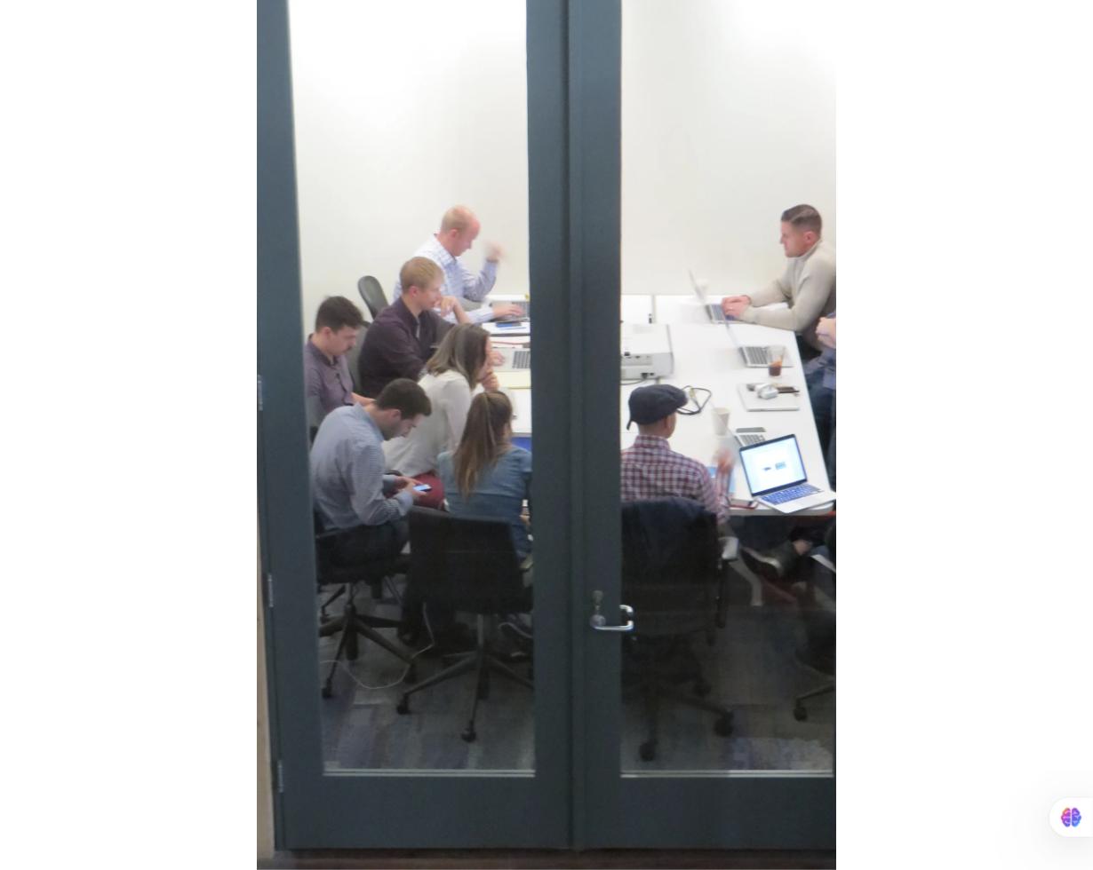 Let The Meeting Begin - Scale 1:1 Workstaions